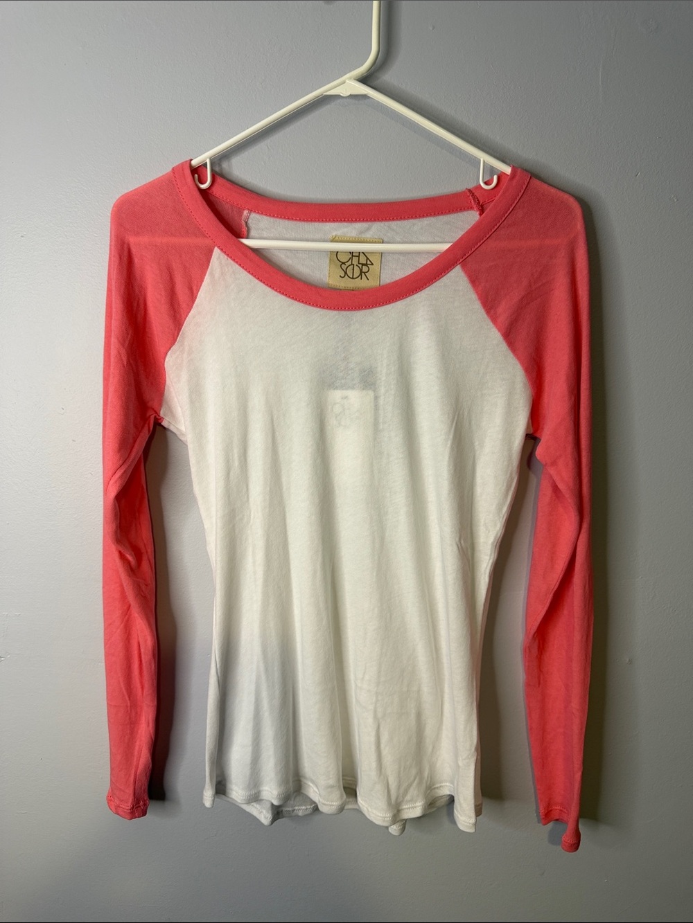 Chaser NWT Coral and White Long Sleeve Raglan Top